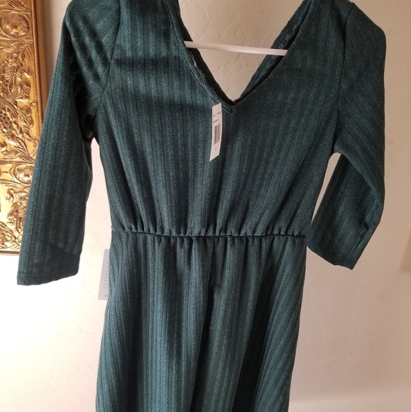 Dress - Picture 3 of 4